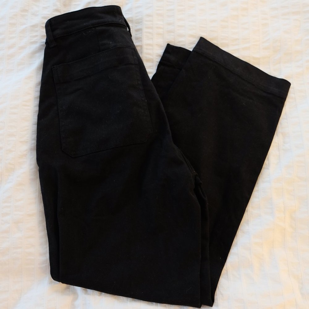 Everlane Straight Leg Crop in Black